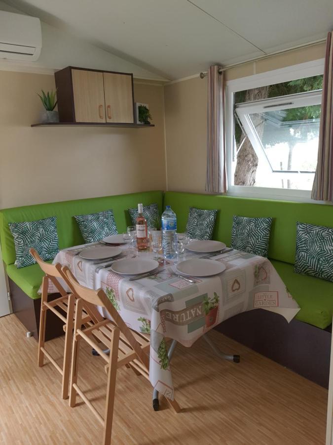Mobilhome Climatise 3 Chambres Vic la Gardiole Bagian luar foto